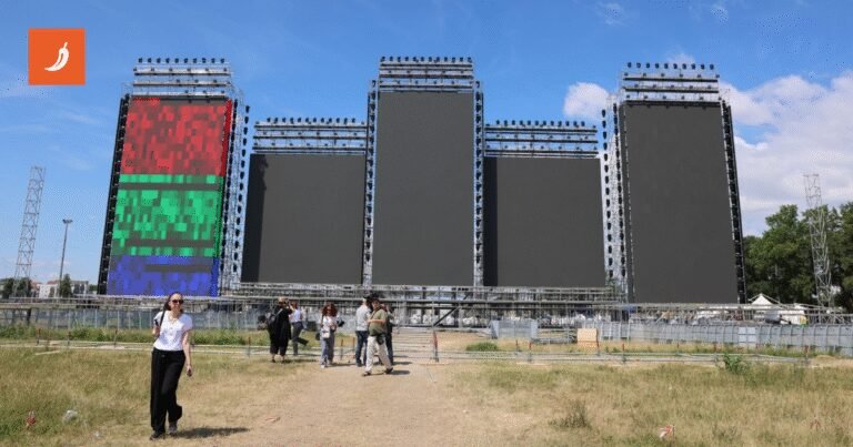 Pogledajte kako izgleda pozornica na Hipodromu uoči Thompsonovog koncerta