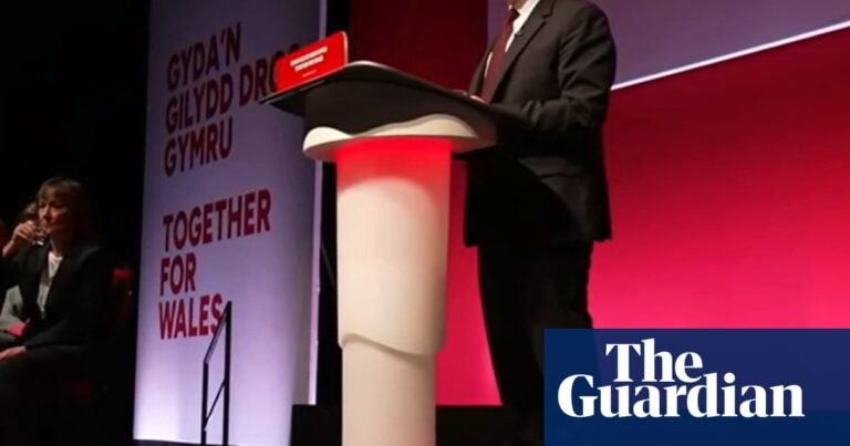 Keir Starmer accuses Nigel Farage of ‘taking people for fools’ in Wales | Labour