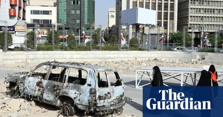 Iran’s closure of strait of Hormuz would be monumental act of self-harm, says Lammy | Iran