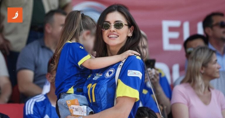 Amra Džeko snimljena na tribinama u Zenici, nosila torbu čija je cijena oko 3000 eura