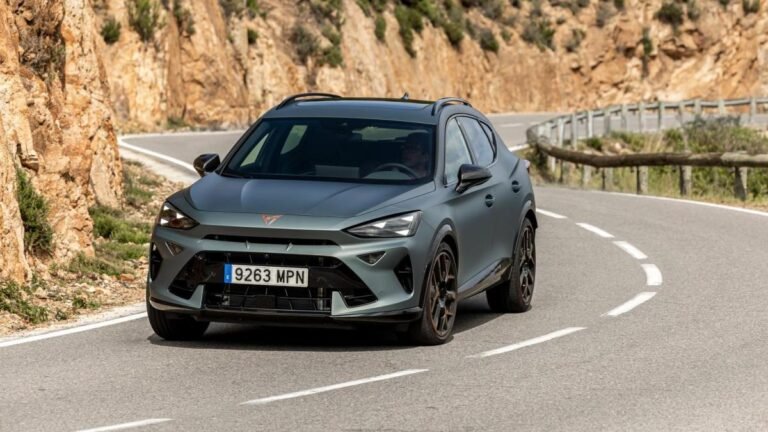 Cupra Formentor E-Hybrid: la promo del crossover sportivo