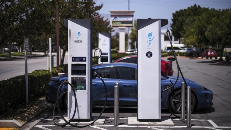 Auto elettriche: app per la ricarica alla colonnina