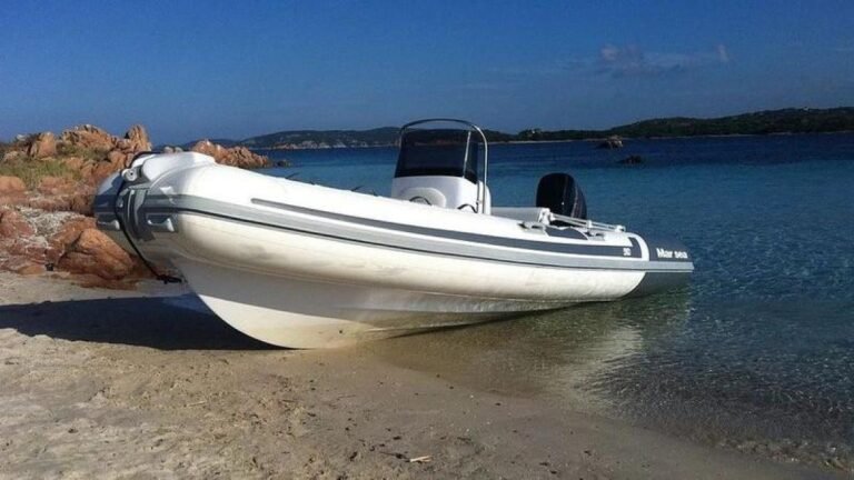 Navigare sotto costa in Italia: le regole da seguire