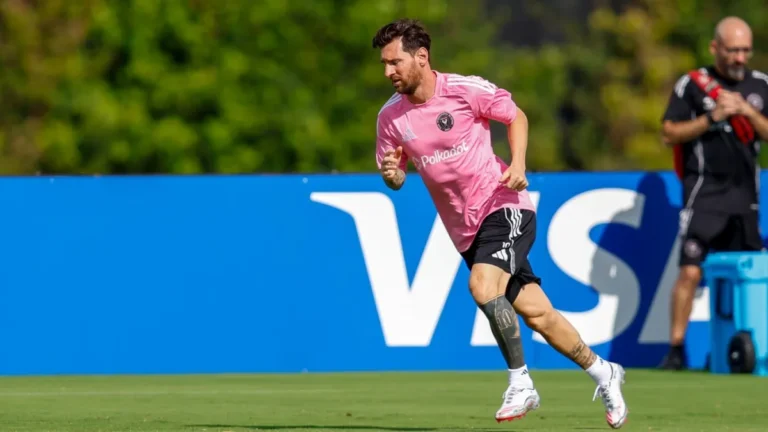 Vidite li na što ličini Messijevo koljeno?