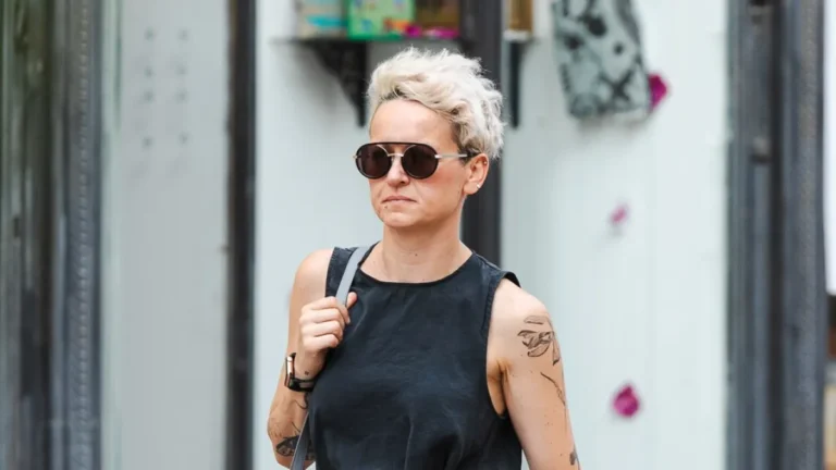 Plavuša u maloj crnoj haljini prošetala Rijekom: Nitko joj nije mogao odoljeti