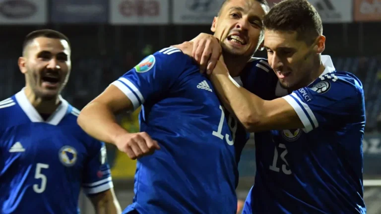 Video koji je šokirao regiju: Bivši reprezentativac BiH pjevao srpsku himnu