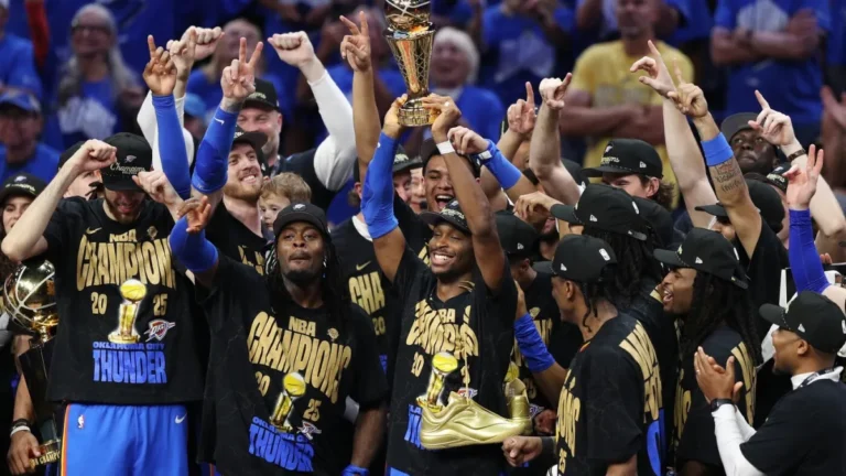 Shai Gilgeous-Alexander ispisao povijest: OKC slavi prvaka, grad gori u slavlju