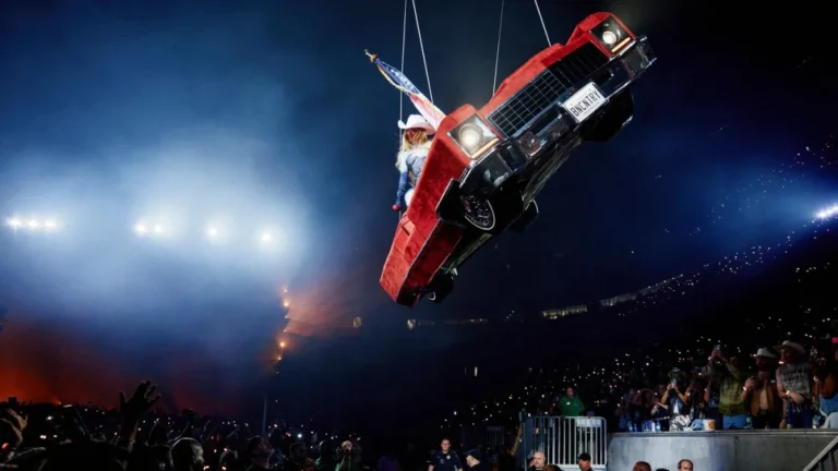 Beyonce skoro ispala iz kabrioleta u zraku: Jesu li ovo bile sekunde do tragedije?