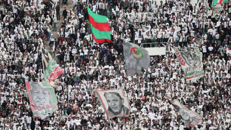 Uznemirujuća snimka – Navijač poginuo na proslavi nasloc MC Alger