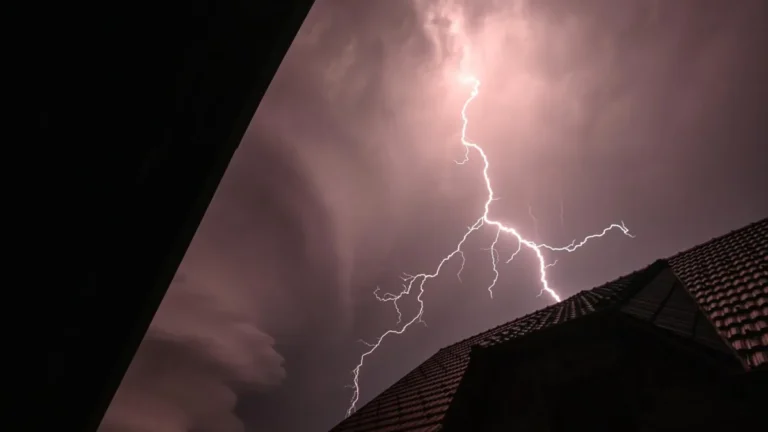 Tuča, olujni vjetar i obilna kiša: Stiže im žestoka promjena vremena, građanima izdano upozorenje