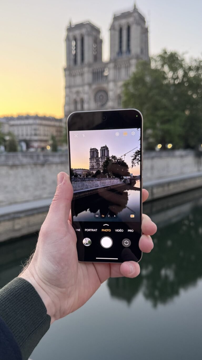 Fotografije kao umjetnička djela: Pronašli smo pametni telefon bez kojeg ne idemo na put!