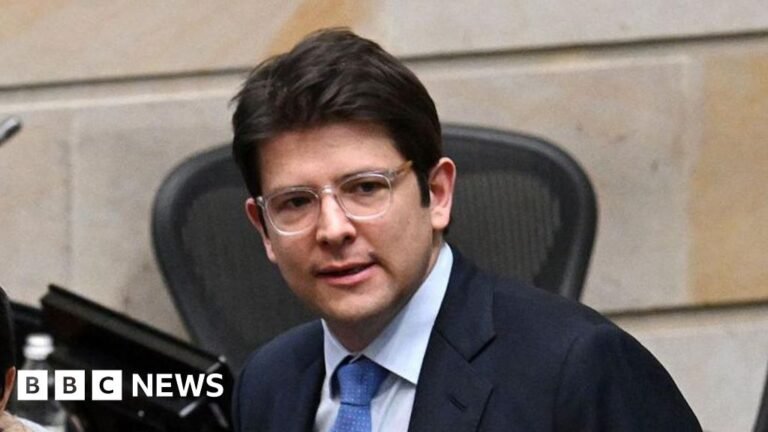 Colombia presidential candidate shot in head