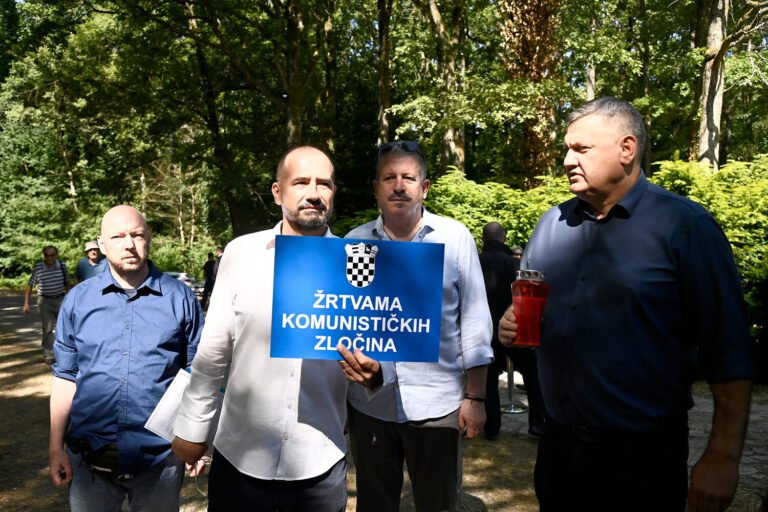 Peternel neke iznenadio: ‘Pošteni i moralni ljudi danas su na Jazovci, a ne ovdje’