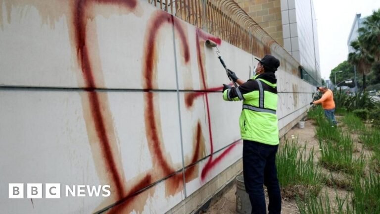 Calm returns to city after hundreds arrested