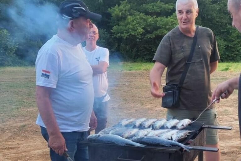 Tradicionalni ribolovni susreti HRVI i branitelja iz Domovinskog rata u Gospiću: Evo koje su mjesto zauzeli Zadrani…