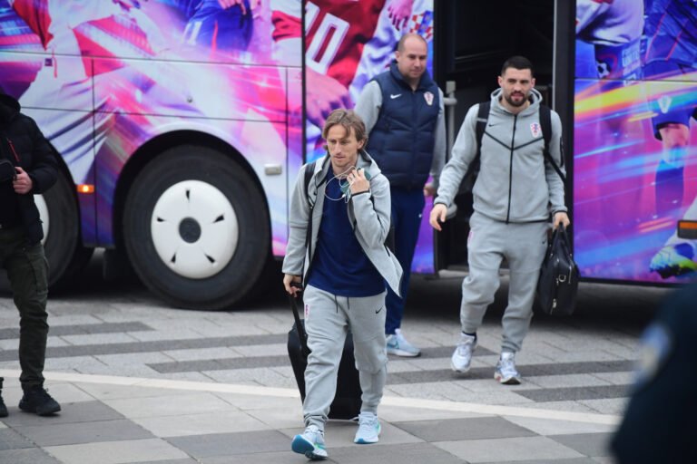 Ostvaruje se megalomanski projekt zvan ‘Hrvatski san’: Spominju se imena Modrića i Kovačića