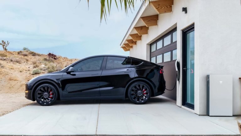 100,000 EVs Will Retire This Year. What Will Happen To Their Batteries?