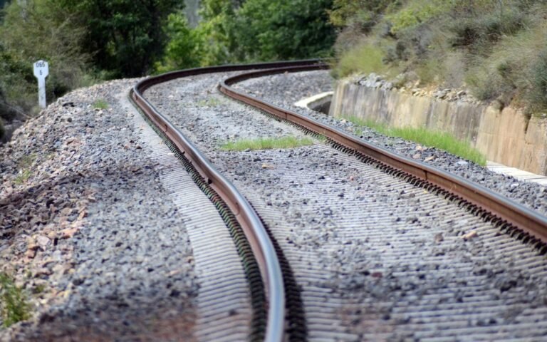 Revolucionarni projekt: Testira se ‘beskonačni vlak’ koji se sam puni tijekom vožnje