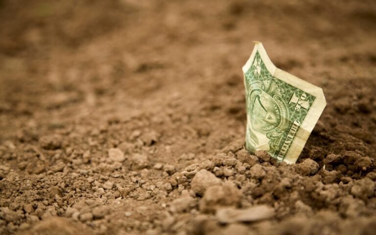 Nakon dva tjedna pada, dolar ojačao prema košarici valuta