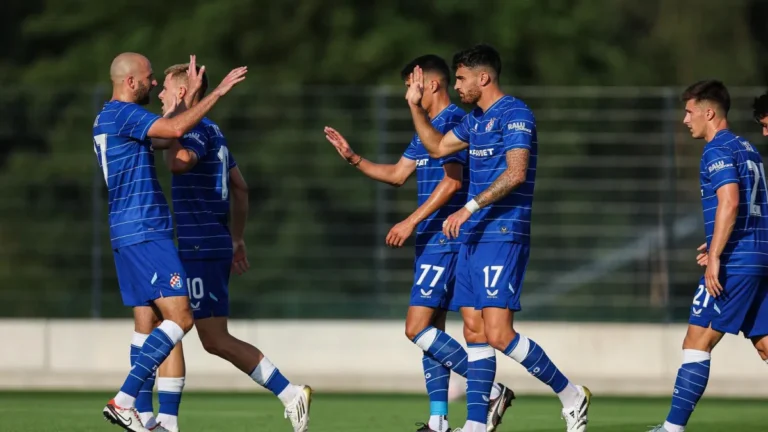 Dinamo zaigrao u novom dresu: Pogledajte kako novo plavo ruho izgleda u akciji