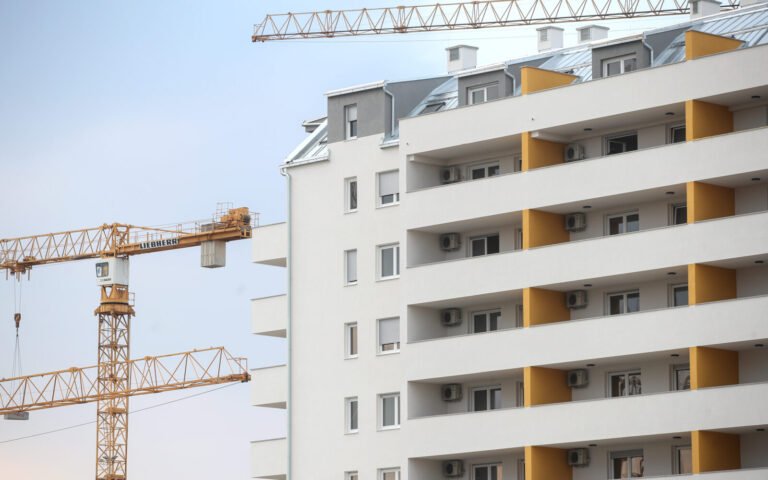 Evo gdje država kreće graditi stanove i kuće, najamnina 36 centi po kvadratu