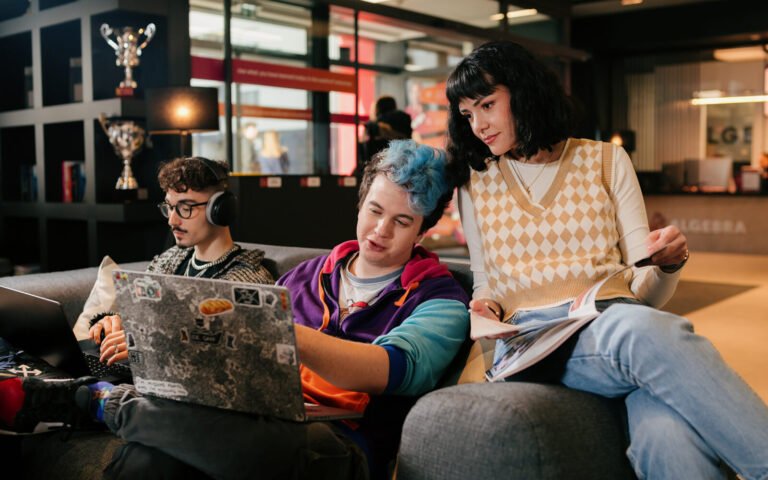 Što danas znači biti relevantan iz perspektive onih koji kreiraju komunikaciju budućnosti?