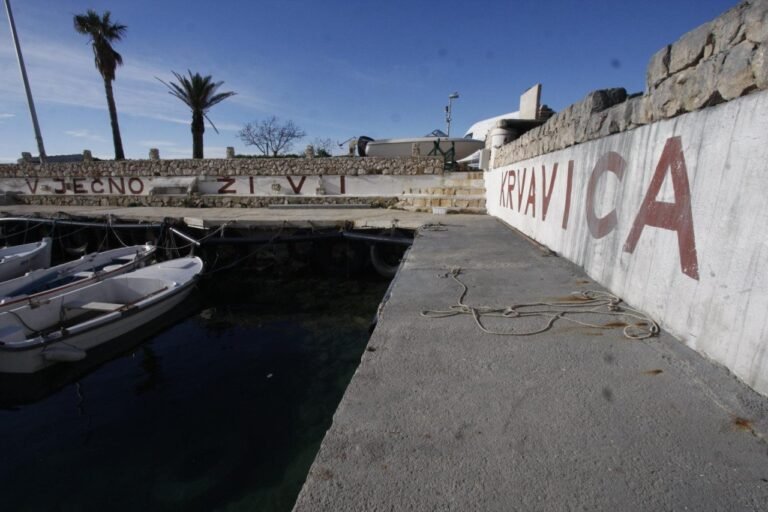 Slobodna Dalmacija – Godinu dana zatvora dvojici Makarana za pljačkanje Nepalca: ‘Mislio sam da sam Robin Hood, a ispao sam kreten…’